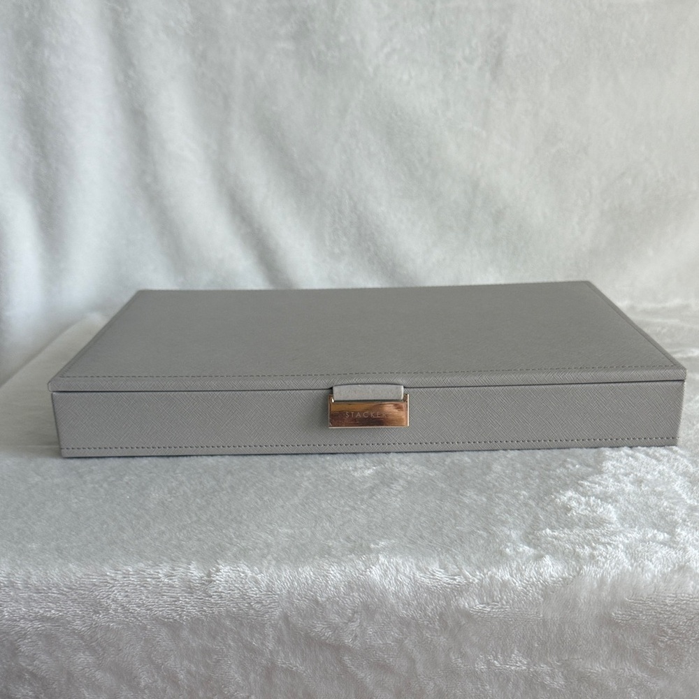 Stackers Supersize Lidded Elegant Jewelry Box in Taupe